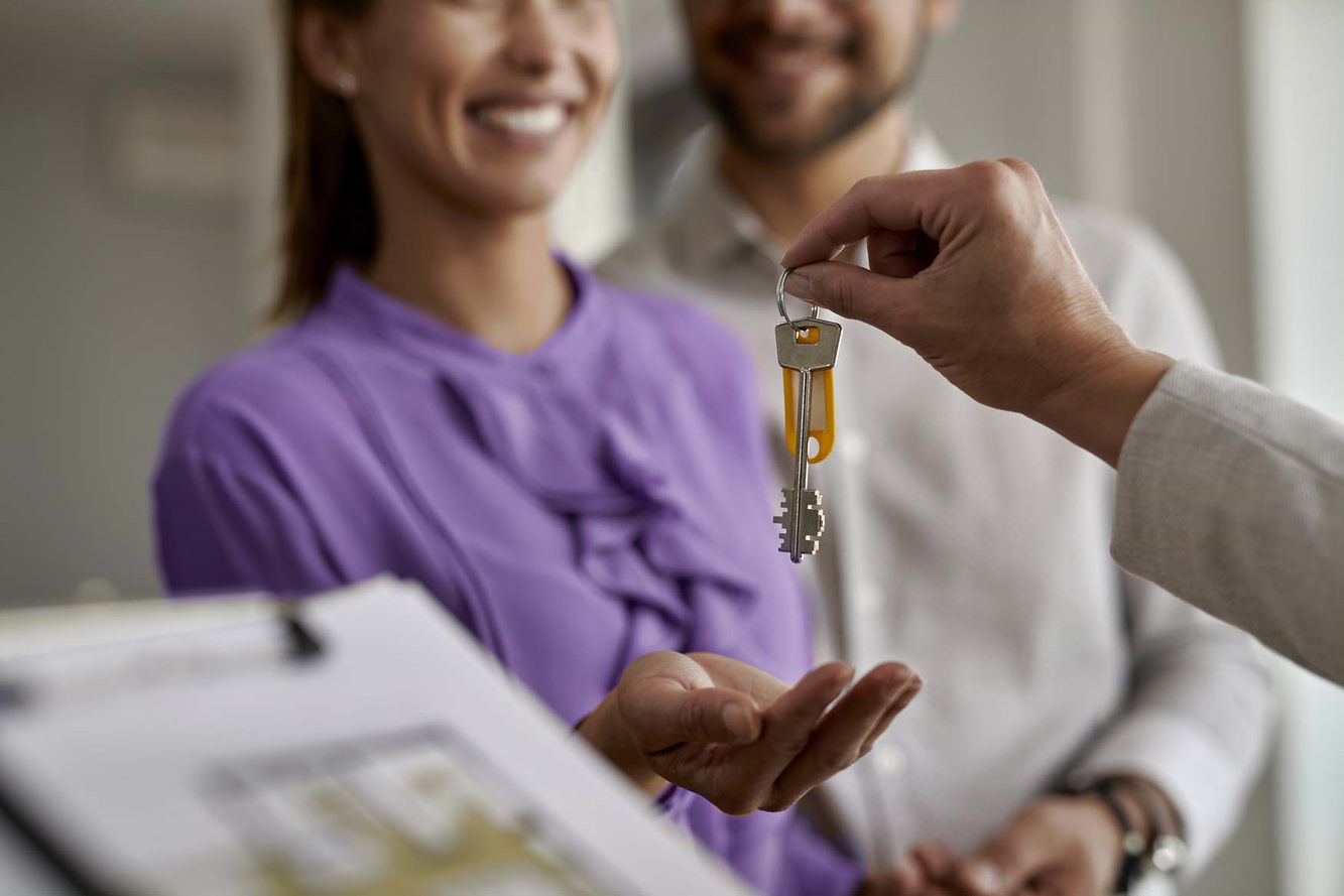 couple-cles-bien-immobilier-achat