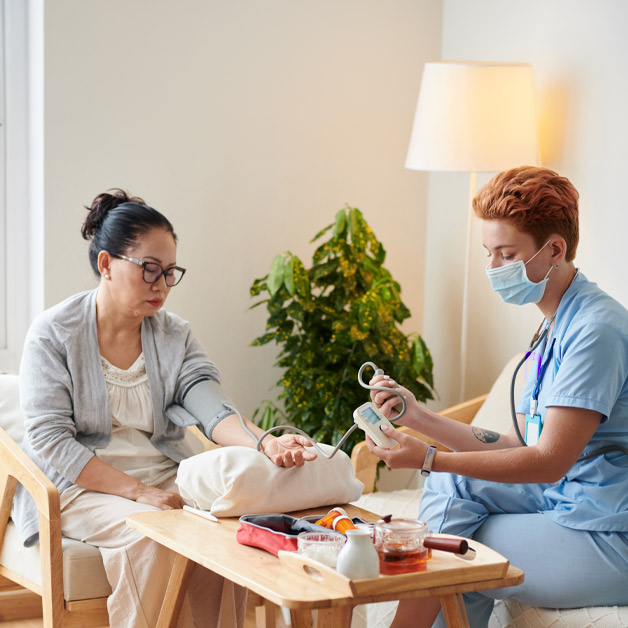 soins-a-domicile-et-palliatifs-par-assurances-sante-senior